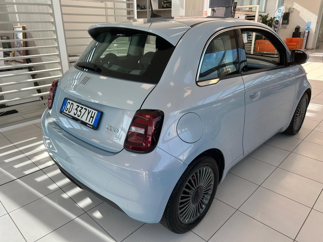Fiat 500e Berlina 42 kWh Icon Neopatentati