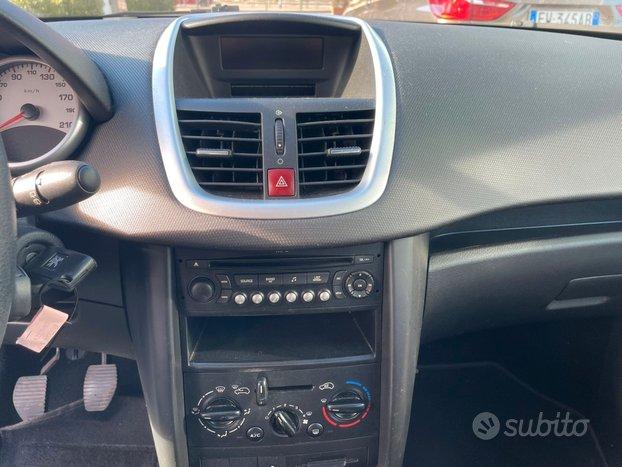 Peugeot 207 1.4 8V 75CV SW X Line