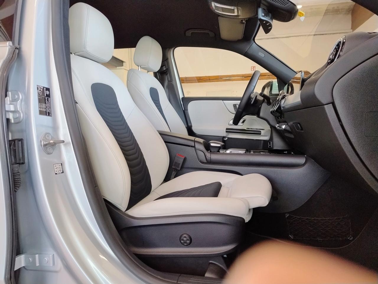 MERCEDES GLB 200 Auto SPORT PLUS MULTIBEAM MEMORY WIDE
