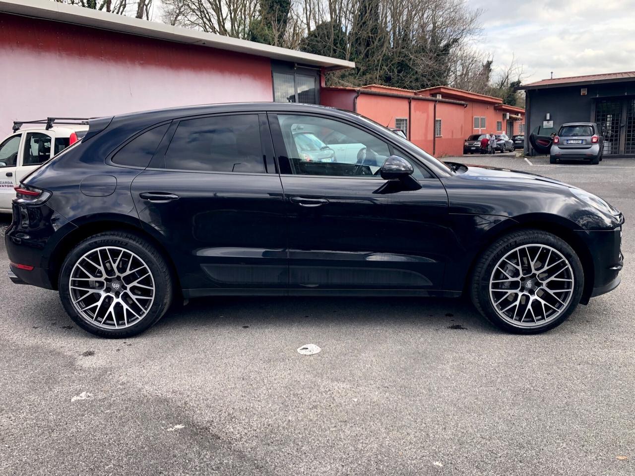 Porsche Macan 2.0 RS Black Series Tetto Gancio Traino Sport SC Permute Rate Finanziamenti