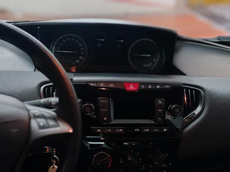 Lancia Ypsilon 1.2 " Elefantino Blu " PREZZO REALE