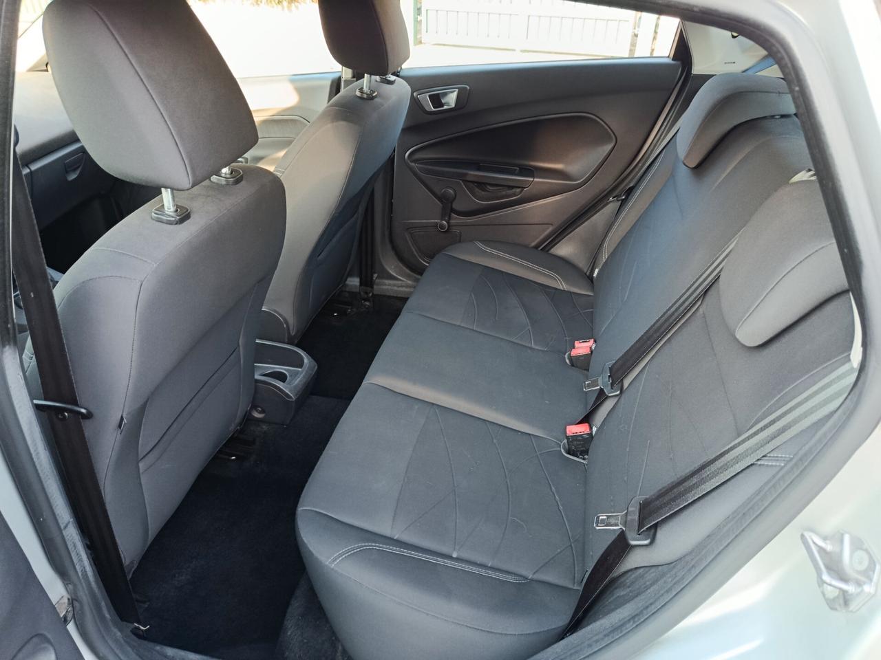 Ford Fiesta 1.5 TDCi 75CV 5 porte Business DOPPIO TRENO PNEUMATICI CON CERCHI