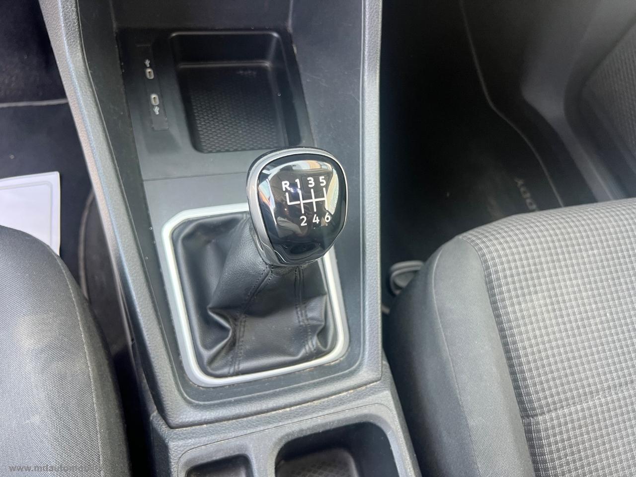VOLKSWAGEN Caddy 2.0 TDI 102CV Space 5 POSTI AUTOVETTURA