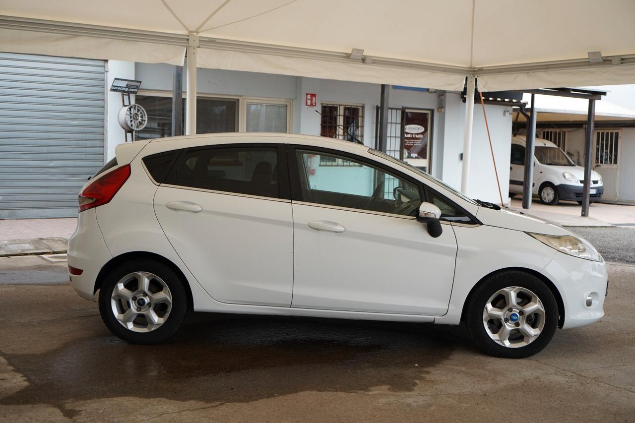 Ford Fiesta+ 1.4 TDCi 68CV 5 porte