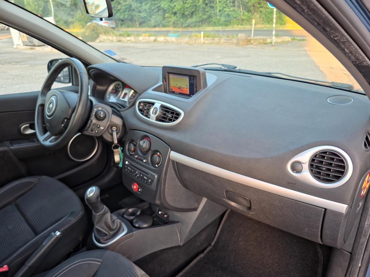 Renault Clio 1.2 16V 5 porte Luxe CV-75 E4 Manuale NEO 2010