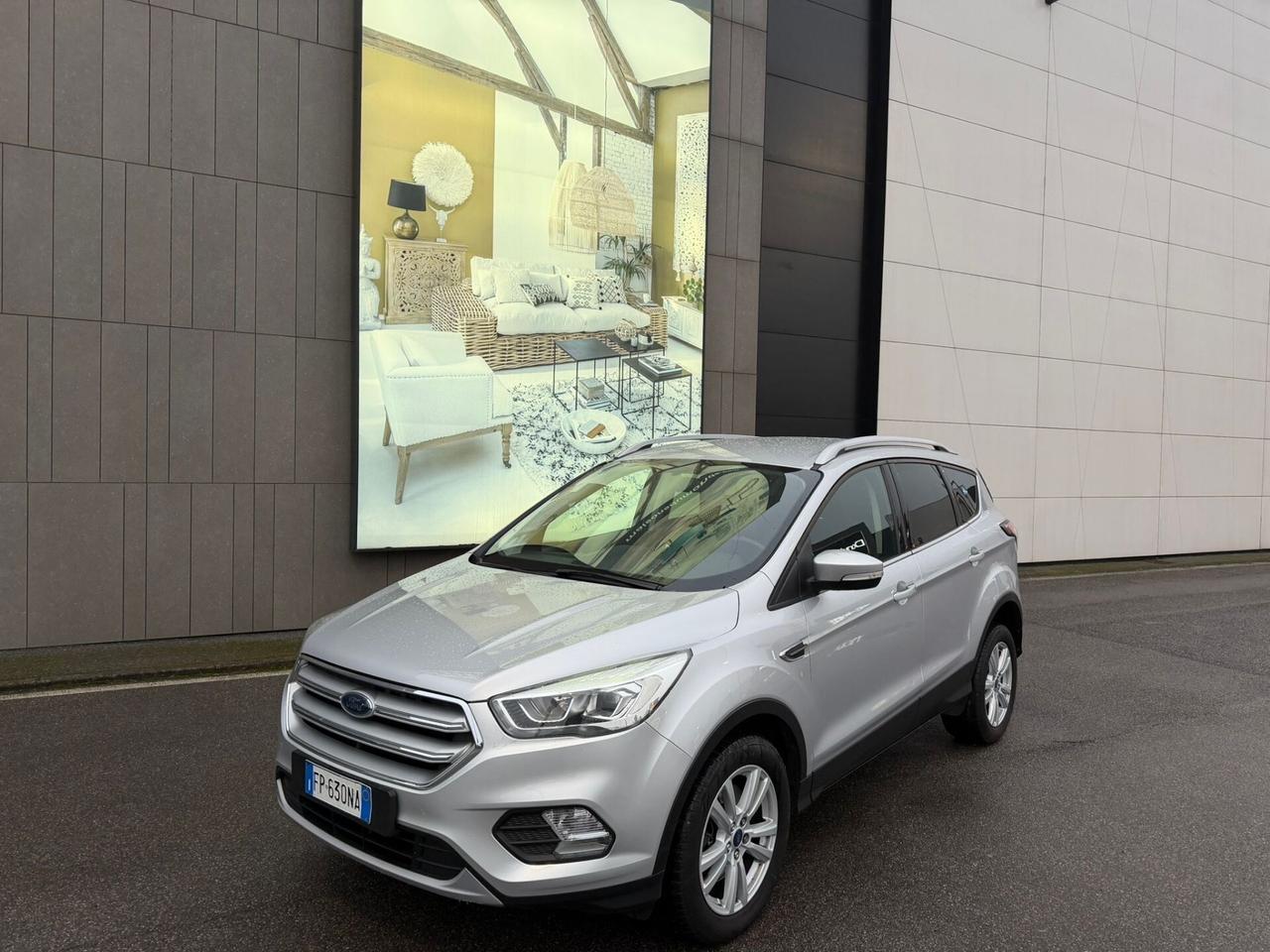 Ford Kuga 1.5 TDCI 120 CV S&S 2WD ST-Line Business