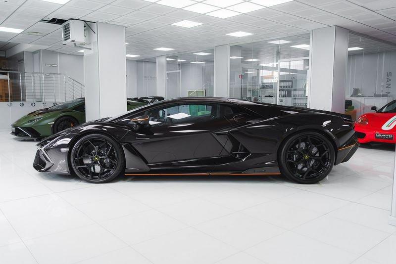Lamborghini Revuelto LAMBORGHINI REVUELTO *PPF TOTALE*