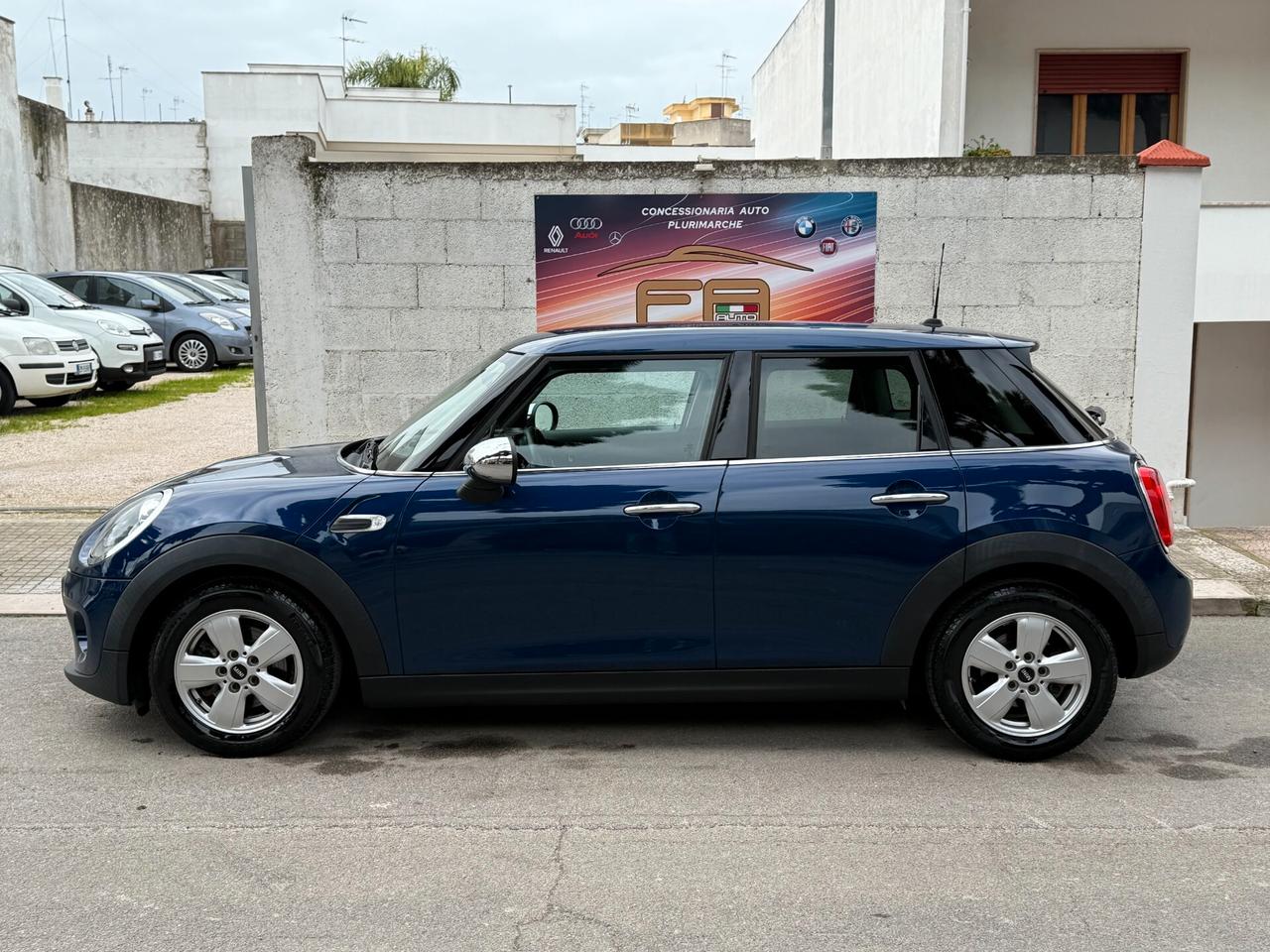 Mini 1.5 One D 95CV 5P *LUCI LED AMBIENT – 2016