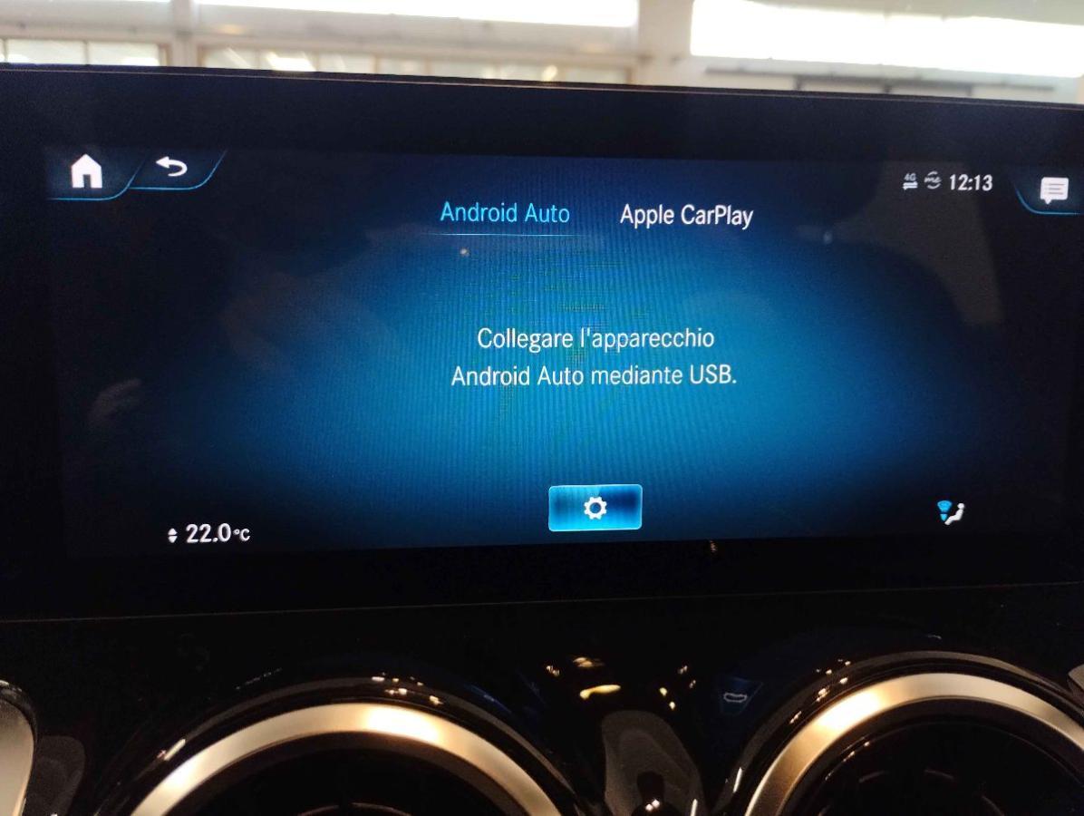 MERCEDES GLB 180d PELLE - TELECAMERA - APPLE - LED - GAR.24 MESI