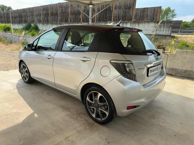 TOYOTA Yaris 1.5 5 POSTI IBRIDA OK NEOPATENTATI BI-COLOR
