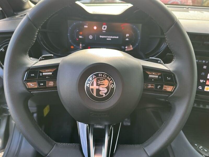 Alfa Romeo Junior 1.2 ibrida 145cv edct6