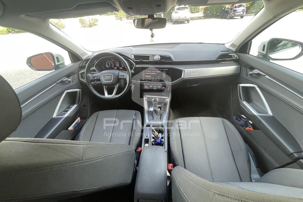 AUDI Q3 35 TFSI S tronic Business
