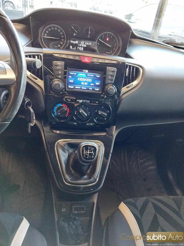 LANCIA Ypsilon 1.2 69 CV GPL Platinum