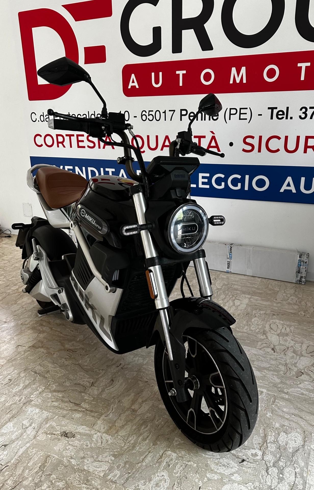 Sunra Miku Super