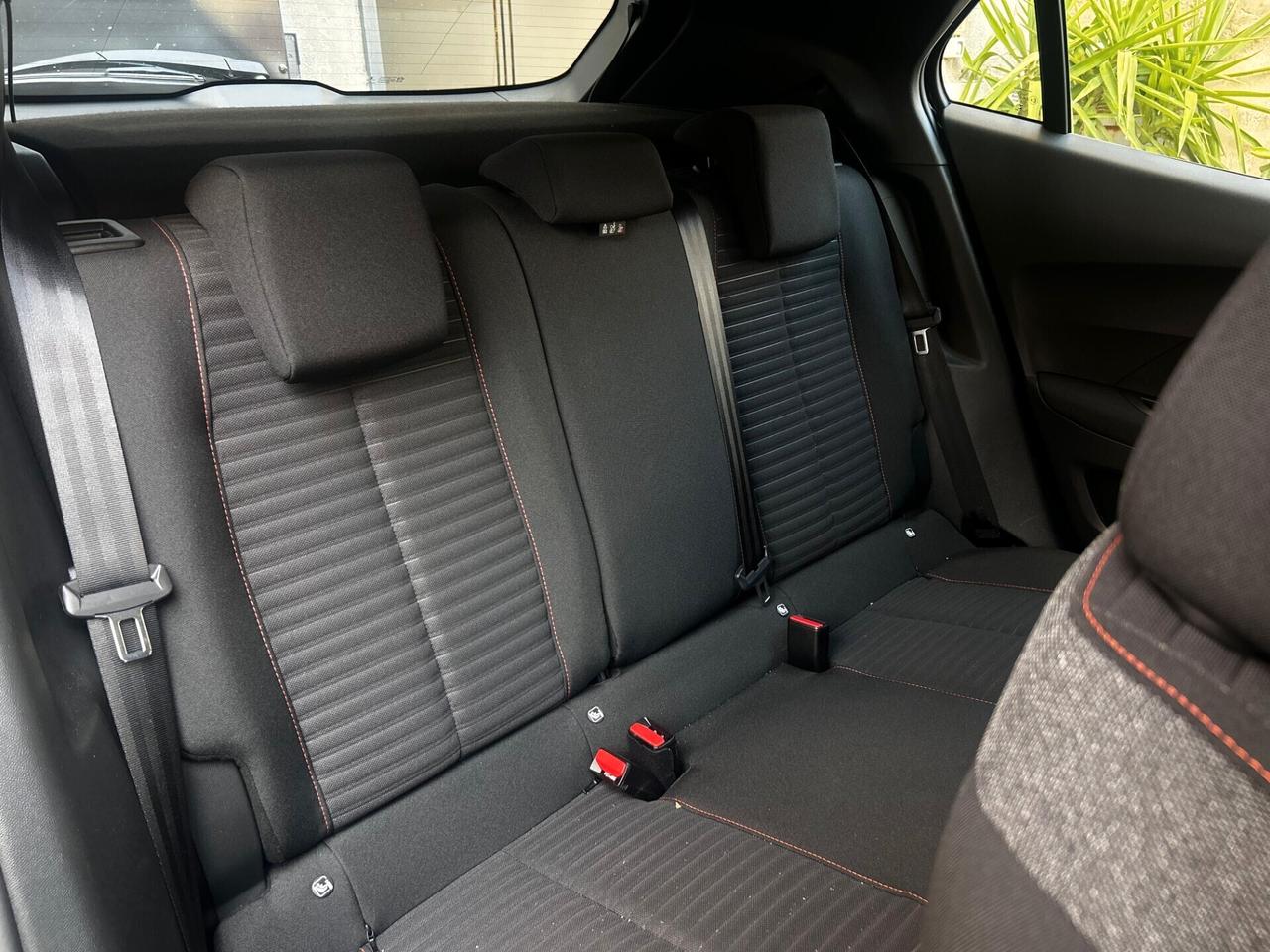 PEUGEOT 2008 – 1.5 Diesel 101 CV