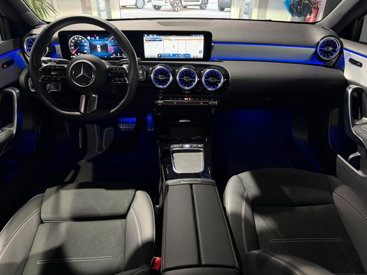 Mercedes-benz A 180 d Automatic Alpine Grey Edition