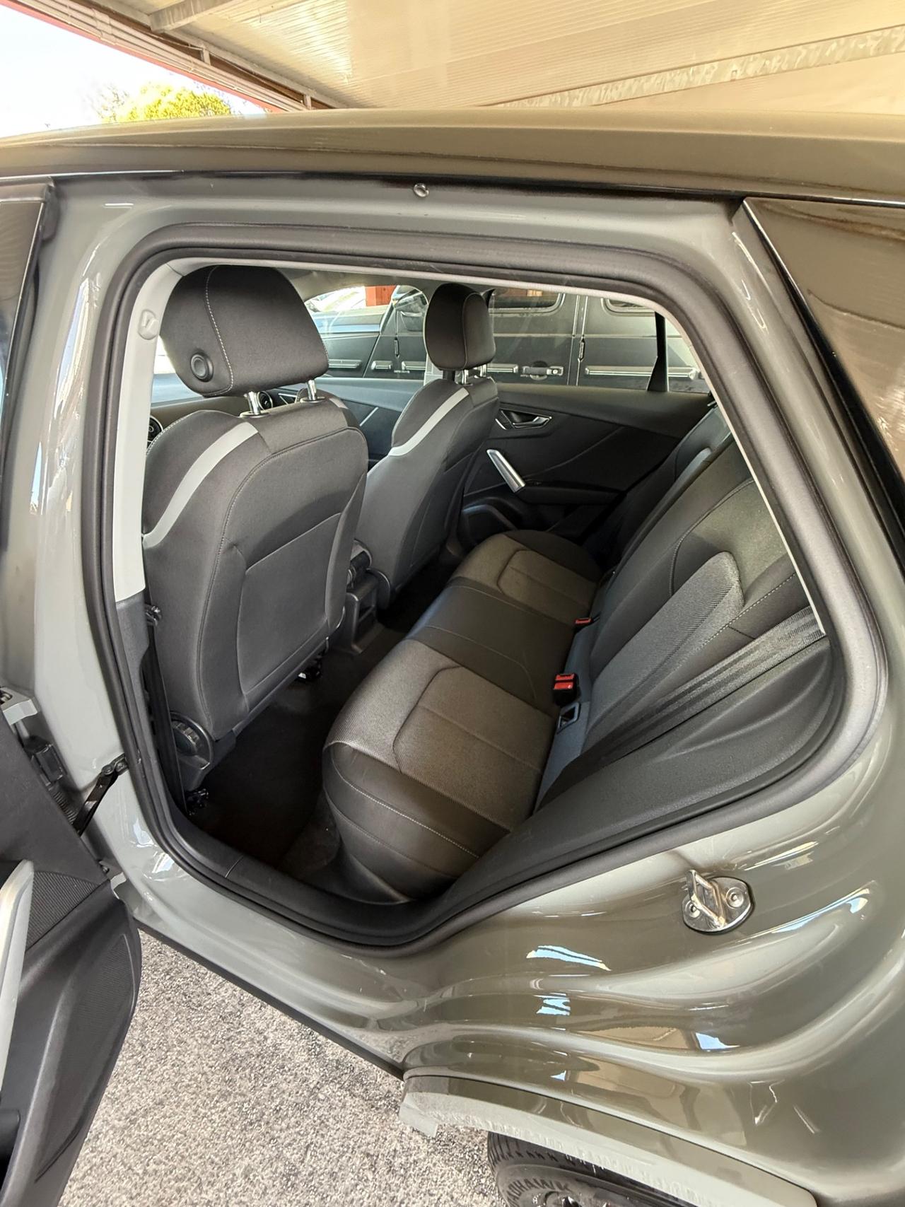 Q2 1.6 TDI S-tronic-S line-unipro-rate-garanzia