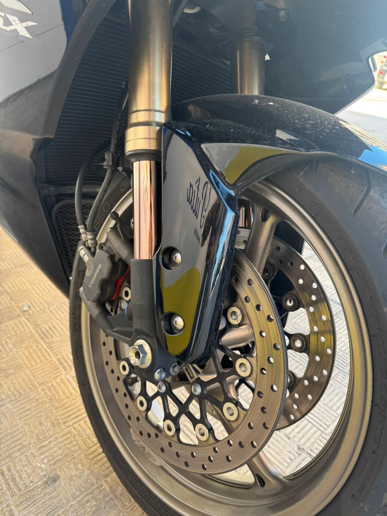 Suzuki GSX R 1000