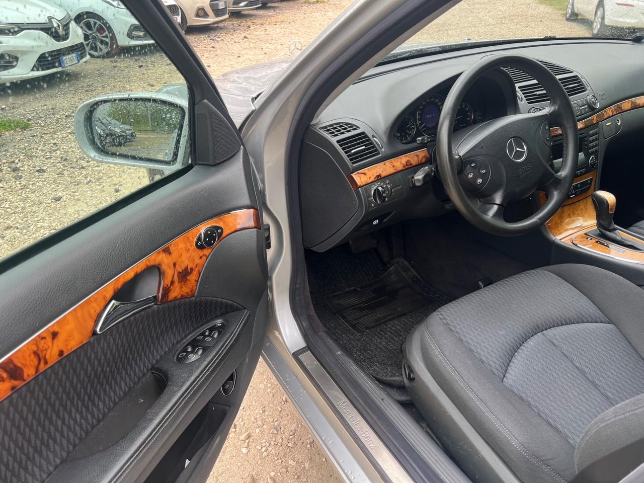 Mercedes-benz E 240 GPL Elegance