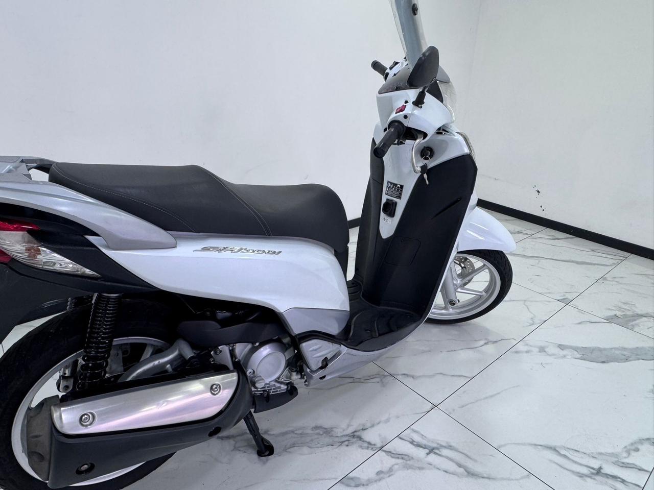 Honda SH 300 ABS-TAGLIANDATO E REVISIONATO-2015