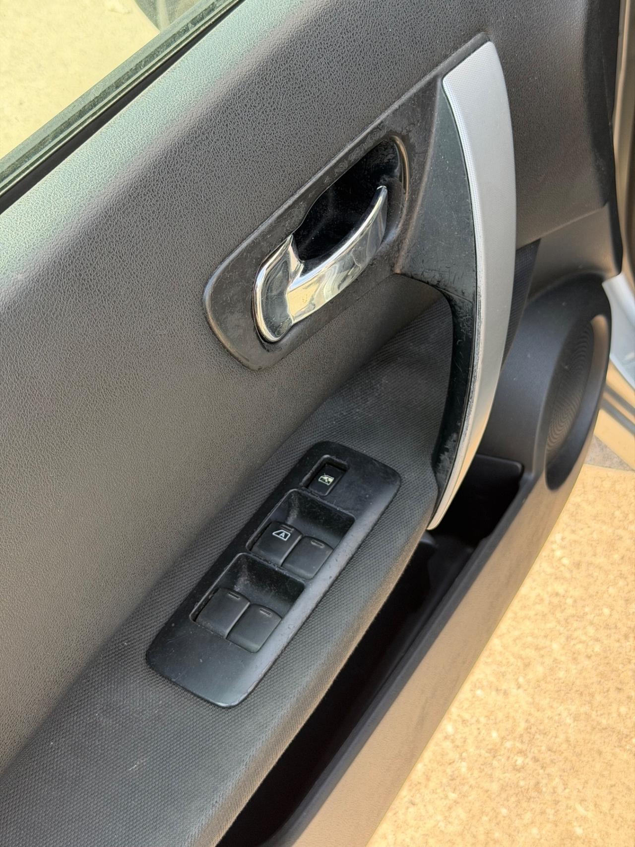 Nissan Qashqai 1.6 GPL- Neopatentati-FRIZIONE NUOVA