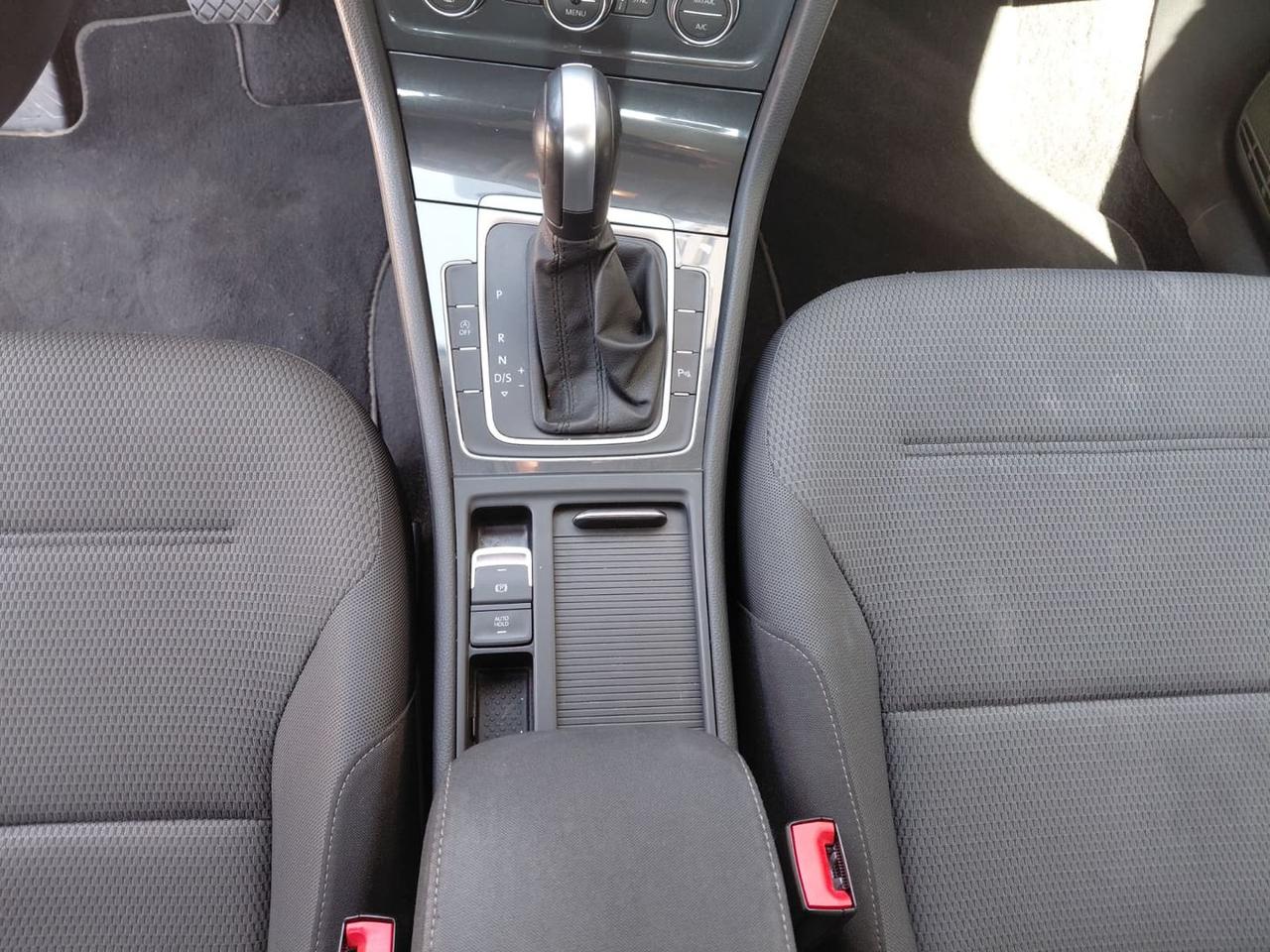 Volkswagen Golf Business 1.5 TGI BlueMotion #10224