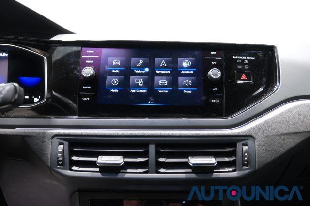 VOLKSWAGEN Polo 1.0 TSI DSG R-LINE AUTOMATICA NEOPATENTATI