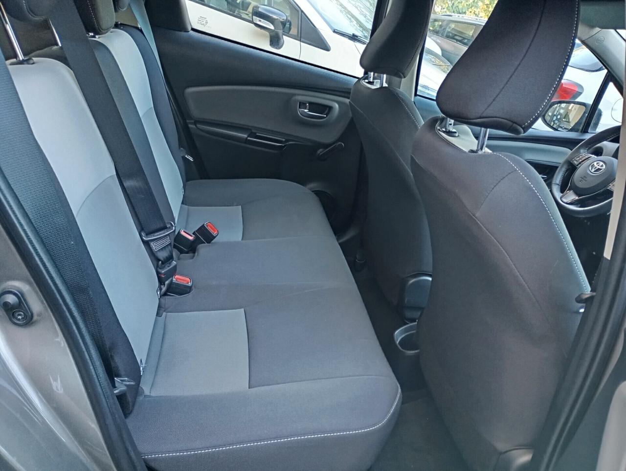 Toyota Yaris 5P 1.5 Hybrid Business Aut.