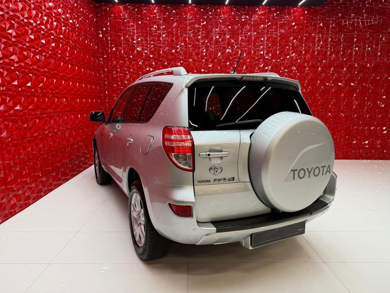 Toyota RAV4 2.2 D-4D 150 CV DPF Luxury