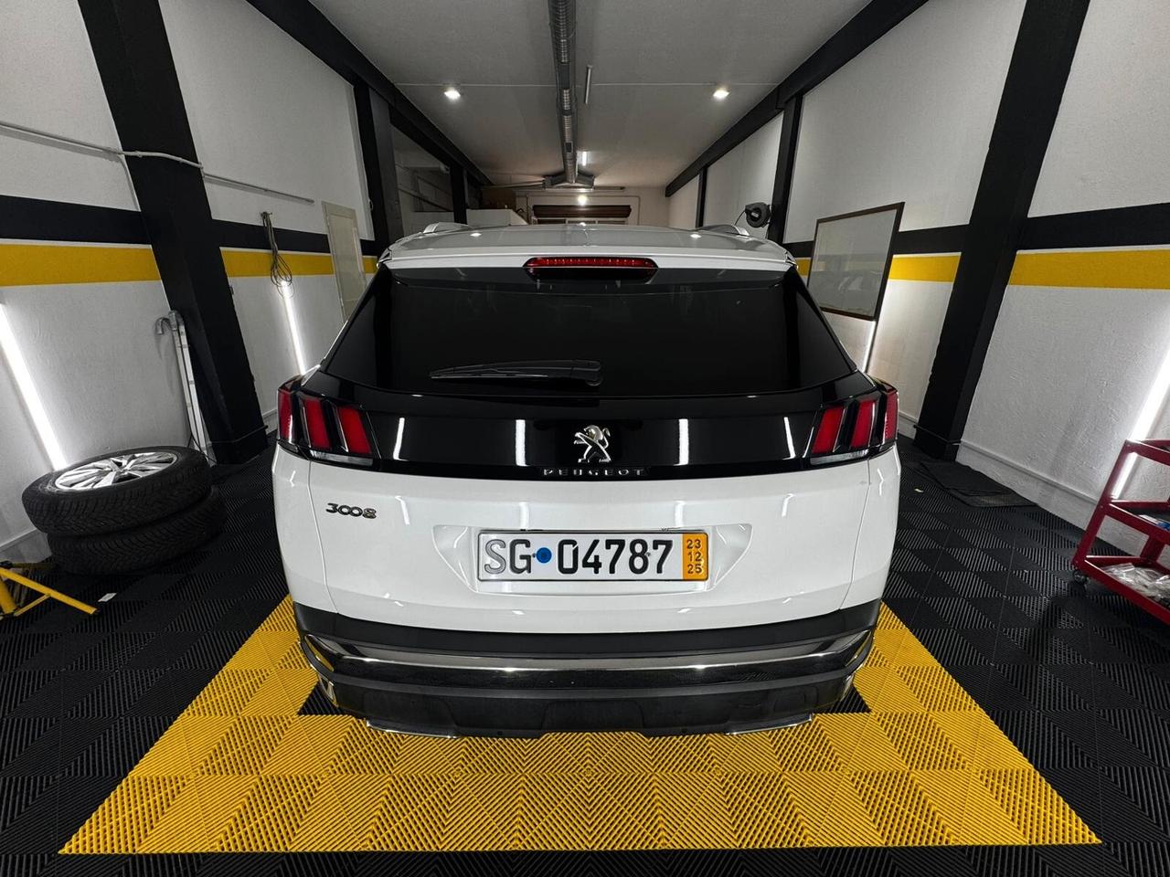 Peugeot 3008 BlueHDi 120 S&S Allure