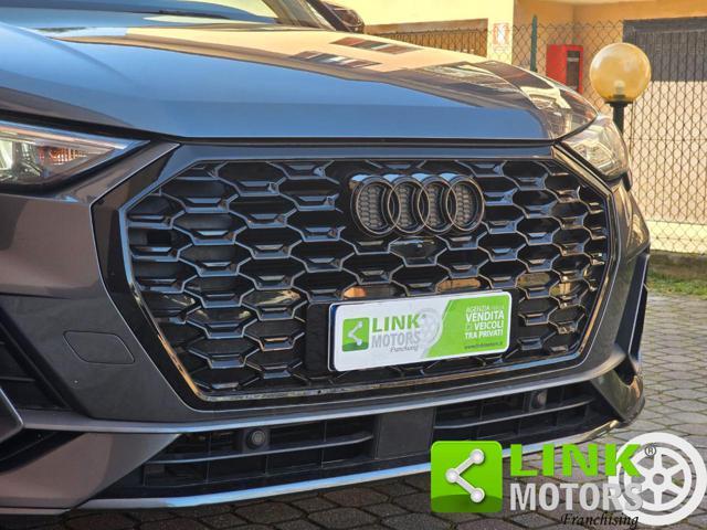 AUDI Q3 35 TFSI 150 CV S Tronic S Line Identity Black