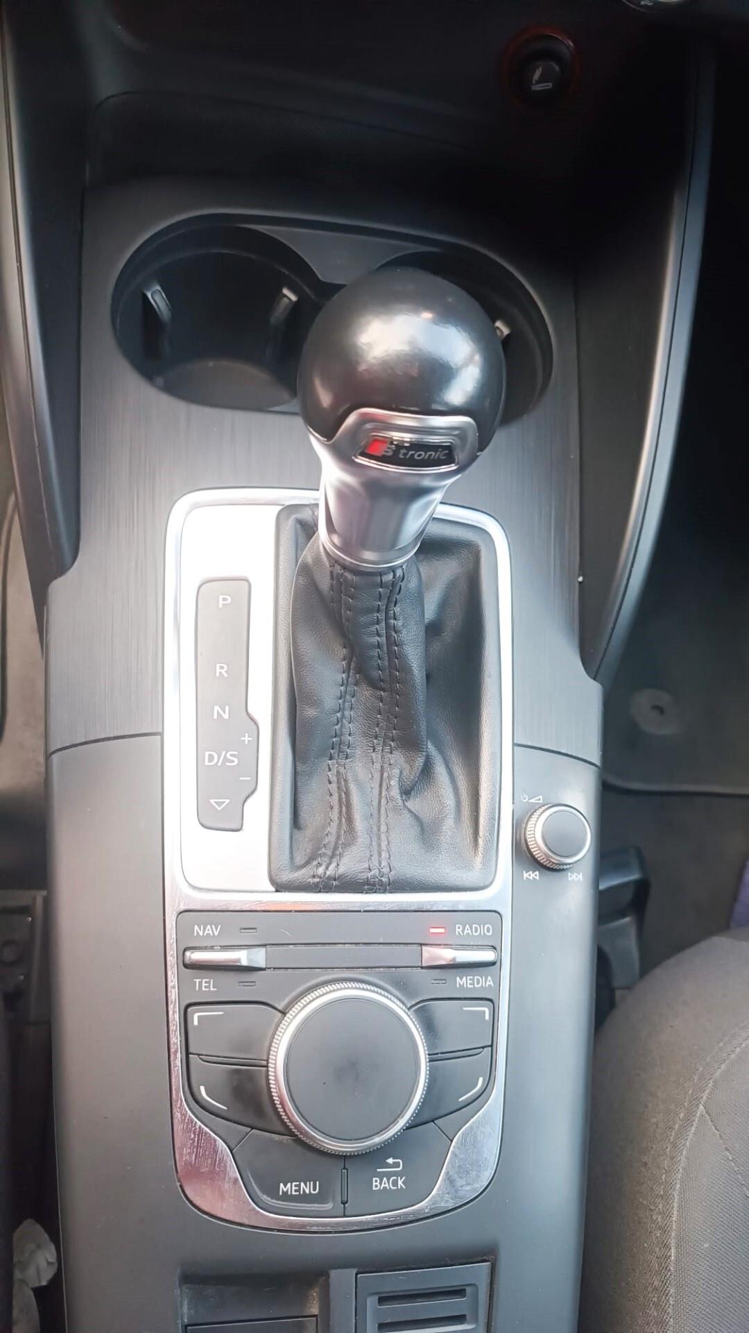 Audi A3 1.6 TDI clean diesel S tronic Ambition