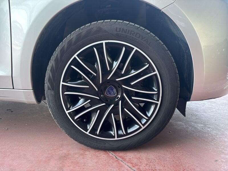Lancia Ypsilon Ypsilon 1.0 FireFly 5 porte S&S Hybrid Gold GPL