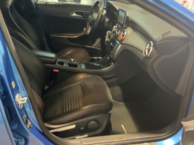 MERCEDES-BENZ GLA 220 CDI Automatic Premium