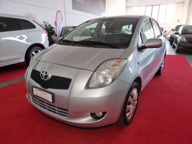 TOYOTA - Yaris - 1.0 5p. Sol