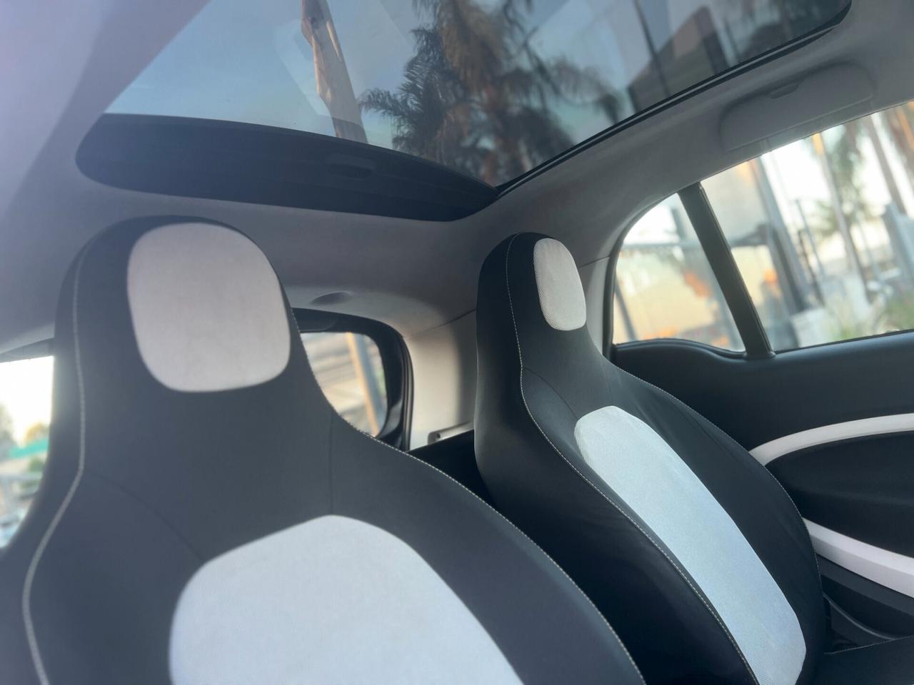 Smart fortwo 453 PASSION SOLO 97.000KM 2015