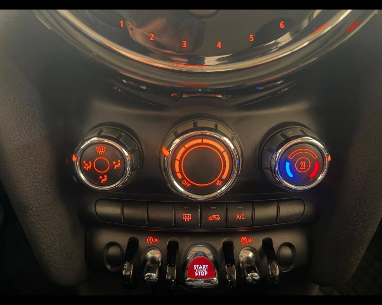 MINI Mini 4ª serie (F56) - Mini 1.5 Cooper Camden Edition