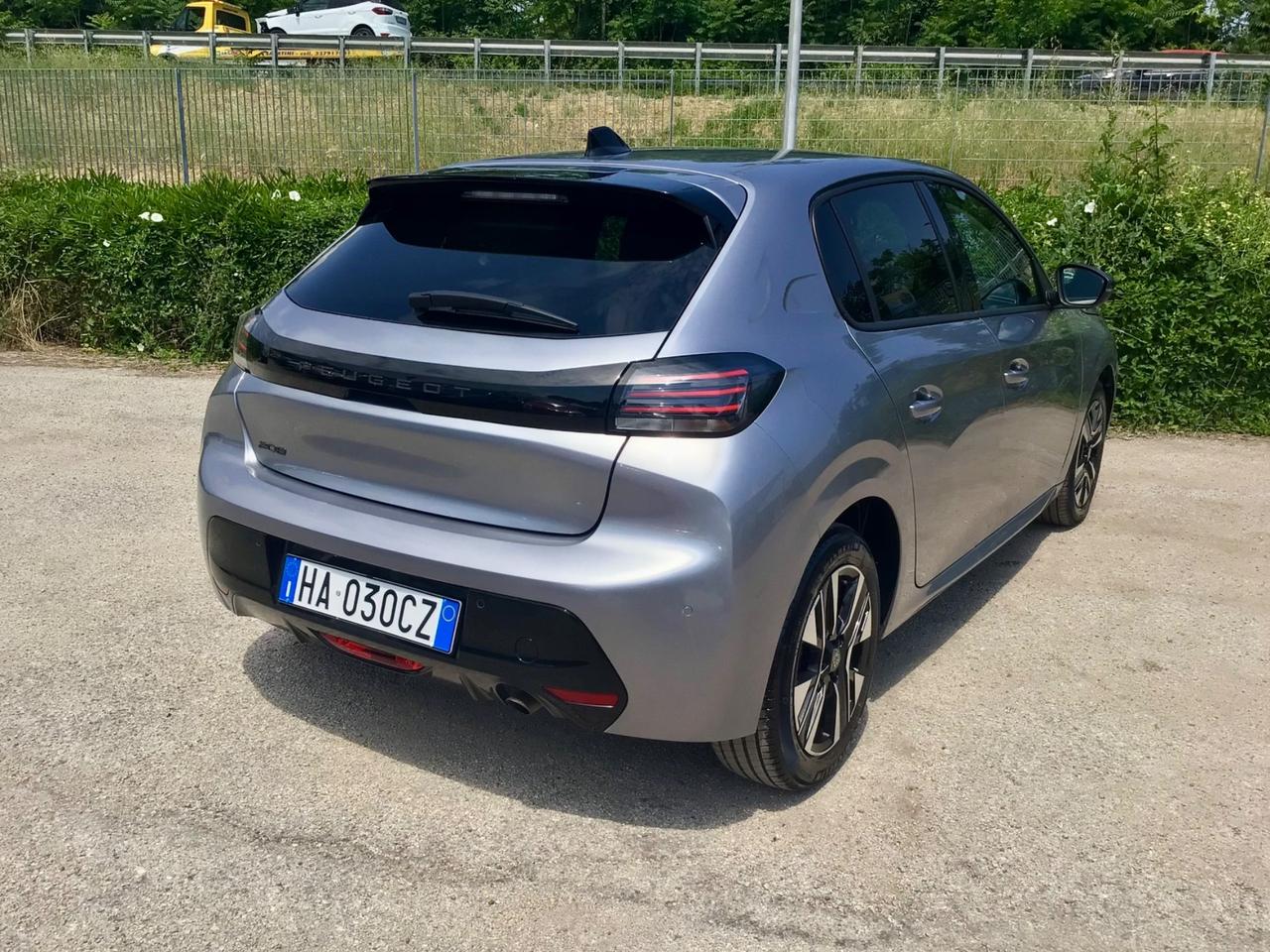 Peugeot 208 1.2 100 Stop&Start 5 porte Allure
