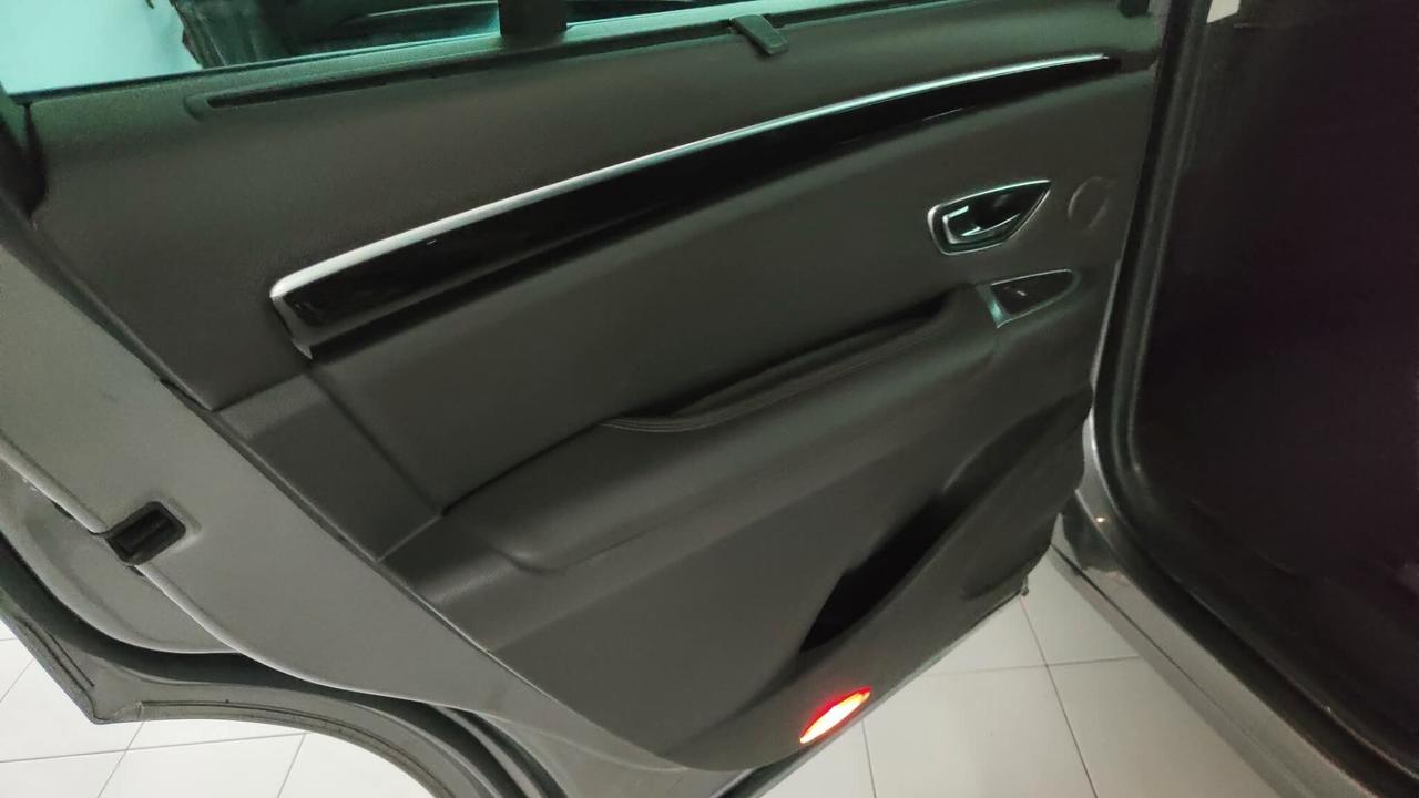 Renault Espace dCi 160CV EDC Energy Initiale Paris 4Control