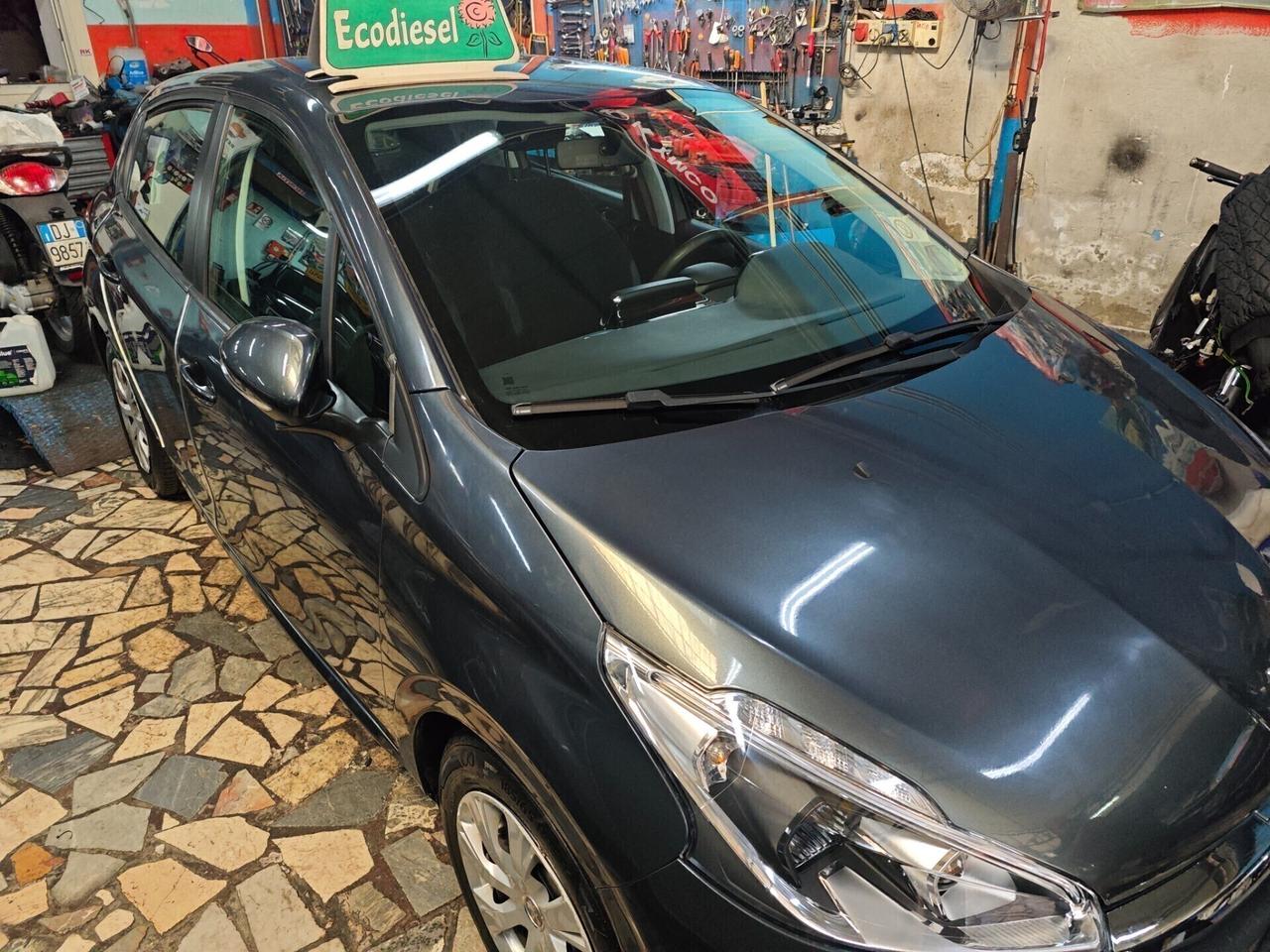 Peugeot 208 BlueHDi 75 5 porte Allure