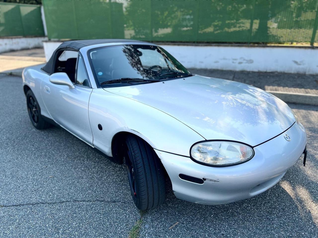 Mazda MX-5 1.6i 16V cat