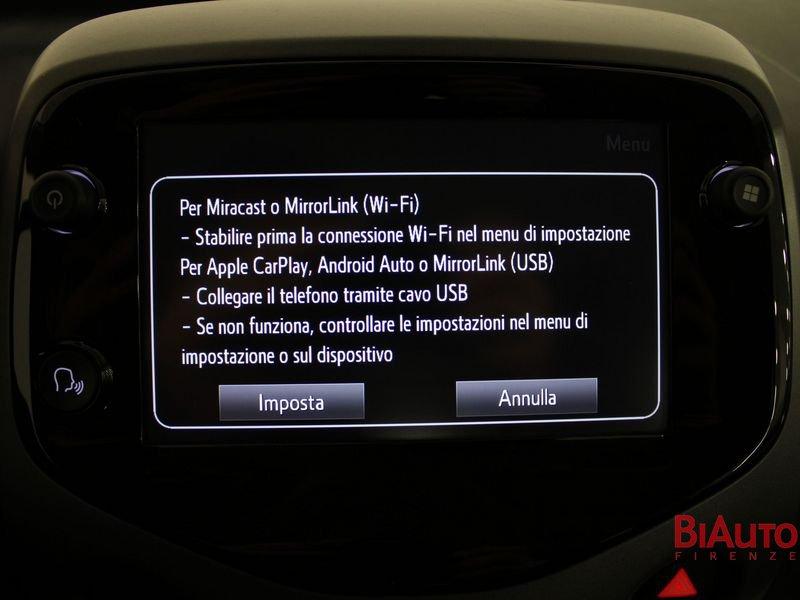 Toyota Aygo Aygo 5p 1.0 x-play m-mt 72cv