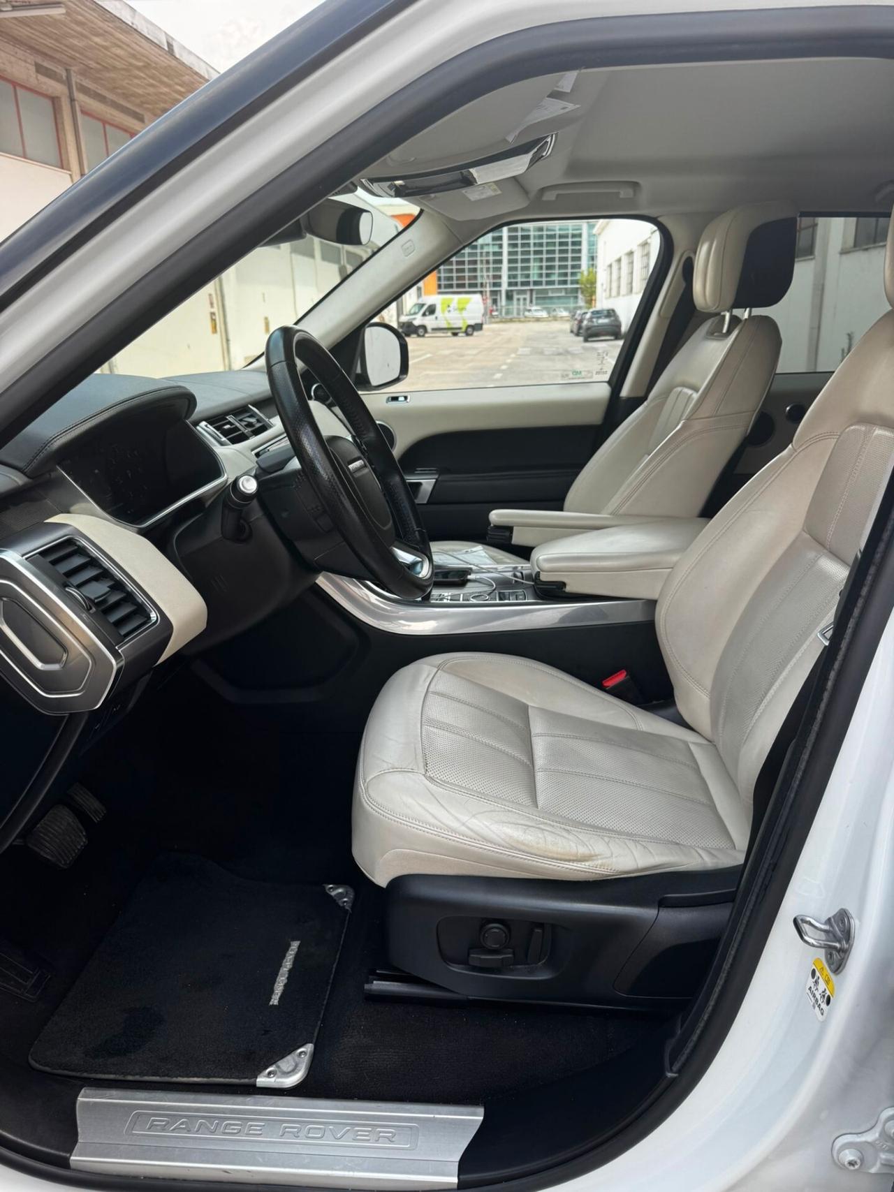 Land Rover Range Sport 3.0 TDV6 HSE Dynamic