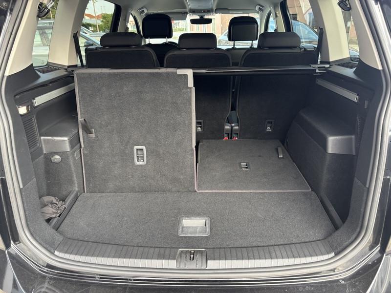 Volkswagen Touran 2.0 tdi Comfortline dsg 7 posti LED-NAVI