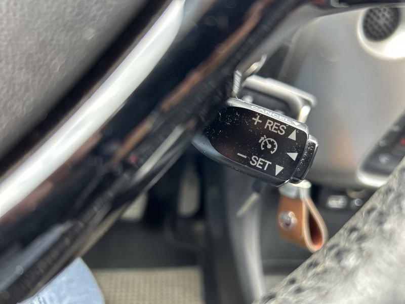 Toyota Aygo 1.0 VVT-i 69 CV 5p x-play NAVI + RETROCAMERA