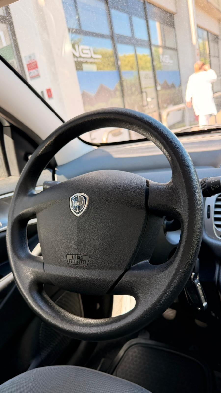 Lancia Ypsilon 1.4 Platino