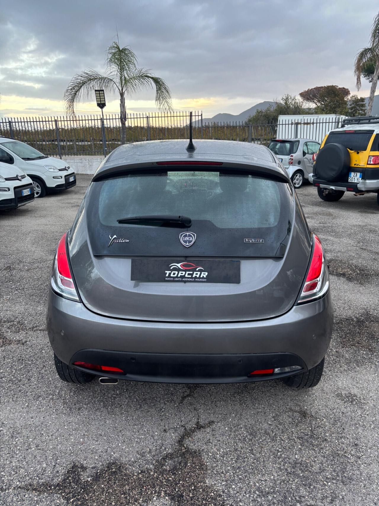 Lancia Ypsilon 1.0 FireFly 5 porte S&S Hybrid Gold