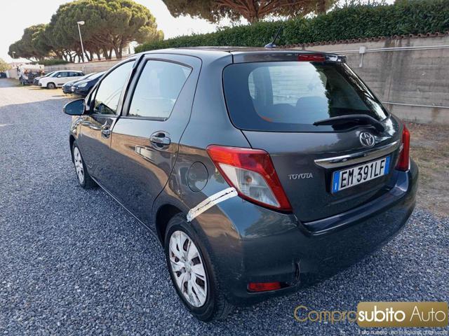 TOYOTA Yaris 1.0 5 porte