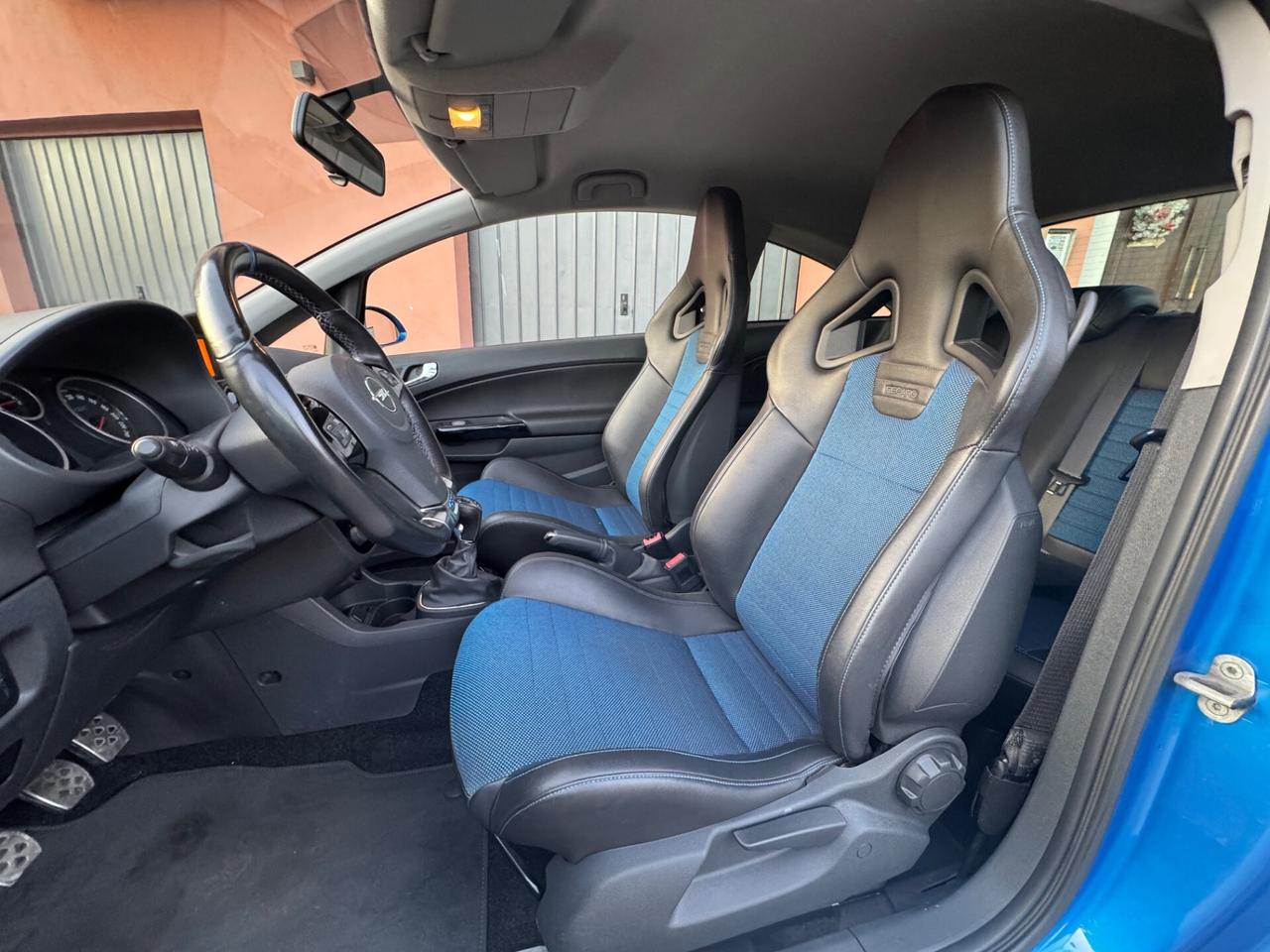 Opel Corsa 1.6 T 192CV 3 porte OPC