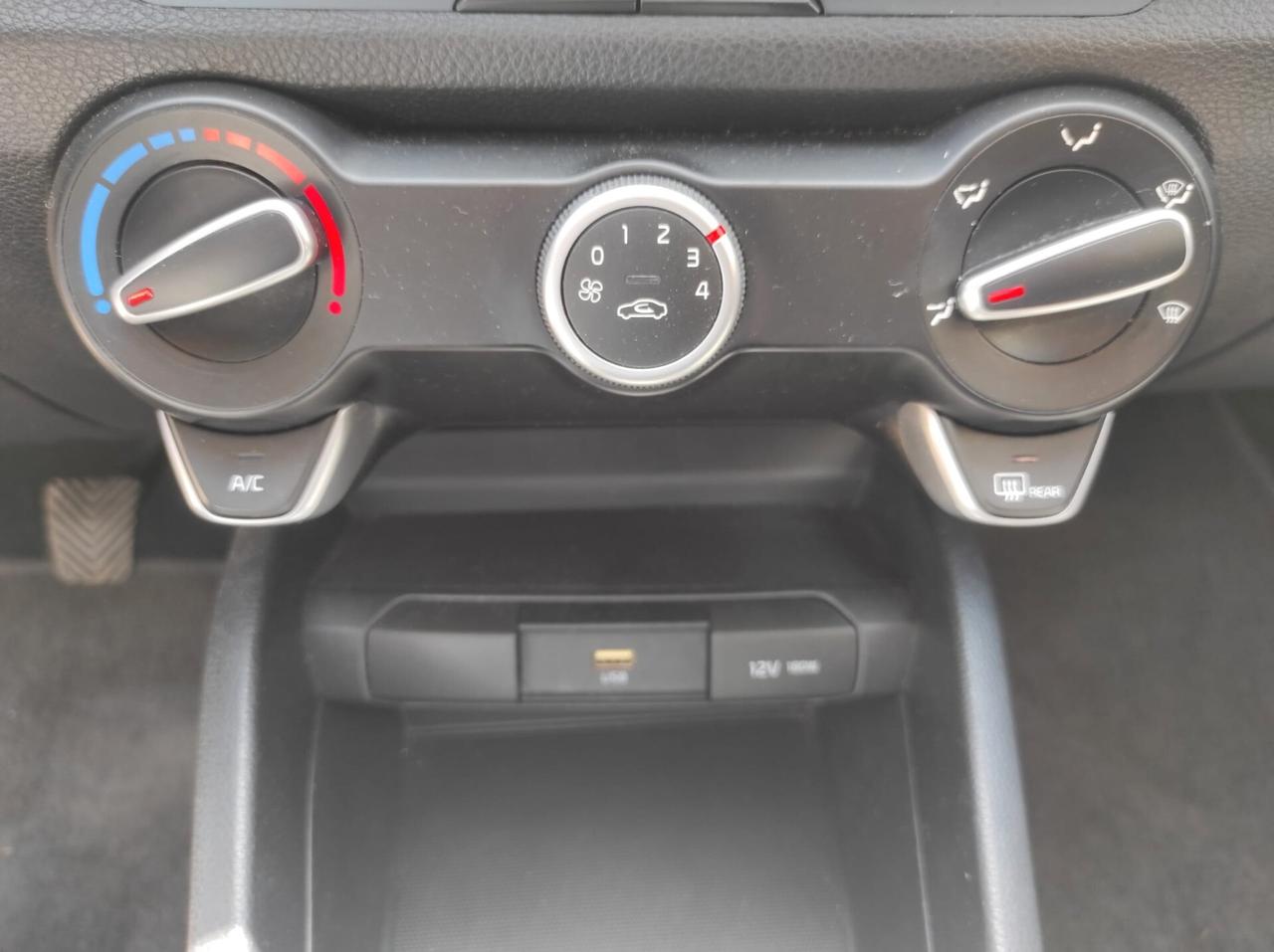 Kia Stonic 1.2 DPI Urban